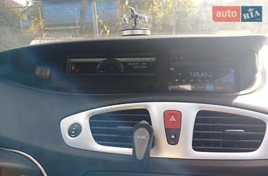 Минивэн Renault Grand Scenic 2010 в 