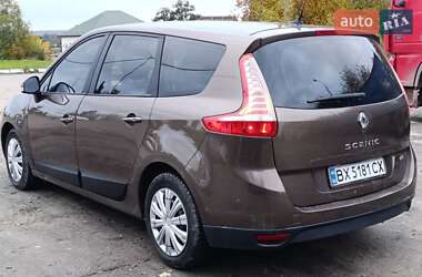 Минивэн Renault Grand Scenic 2010 в 