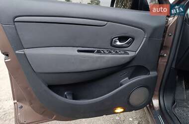 Минивэн Renault Grand Scenic 2010 в 