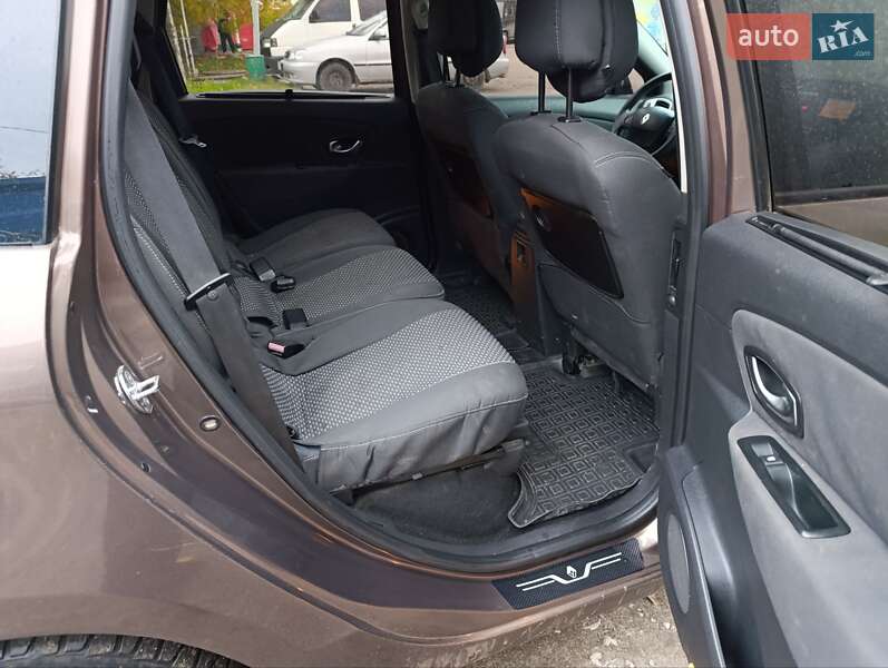 Минивэн Renault Grand Scenic 2010 в Теофиполе