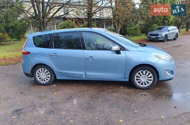 Минивэн Renault Grand Scenic 2011 в 