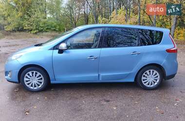 Минивэн Renault Grand Scenic 2011 в 