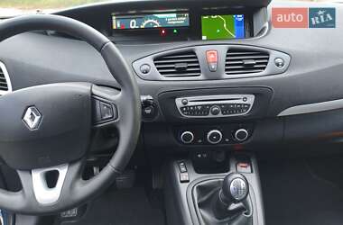 Минивэн Renault Grand Scenic 2011 в 