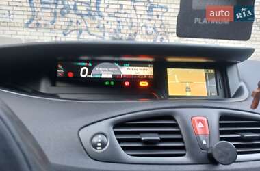 Минивэн Renault Grand Scenic 2011 в 