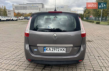 Минивэн Renault Grand Scenic 2009 в 