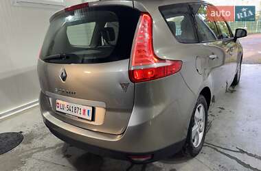Мінівен Renault Grand Scenic 2011 в 