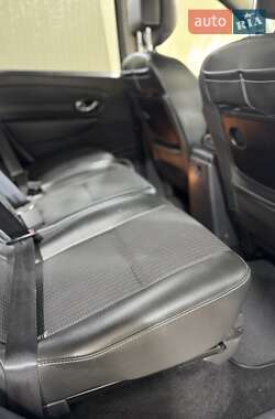 Мінівен Renault Grand Scenic 2011 в 