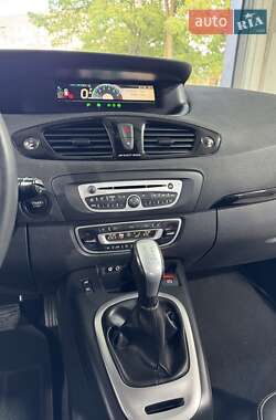 Мінівен Renault Grand Scenic 2011 в 