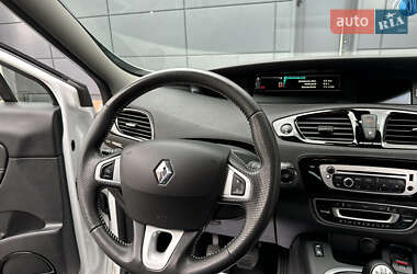 Минивэн Renault Grand Scenic 2012 в 