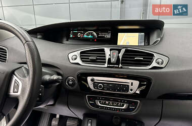 Минивэн Renault Grand Scenic 2012 в 