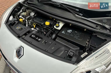 Минивэн Renault Grand Scenic 2012 в 