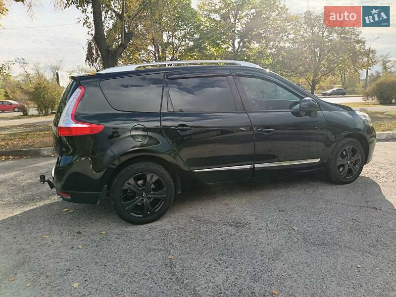 Мінівен Renault Grand Scenic 2013 в Запоріжжі фото 12 Мінівен Renault Grand Scenic 2013 в Запоріжжі