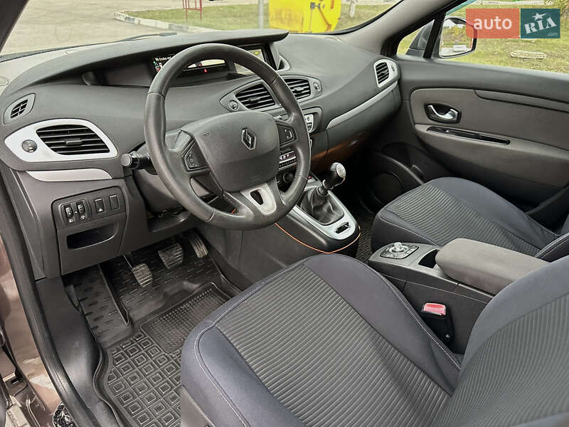 Мінівен Renault Grand Scenic 2011 в Кропивницькому