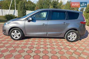 Минивэн Renault Grand Scenic 2011 в 