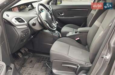 Минивэн Renault Grand Scenic 2013 в 