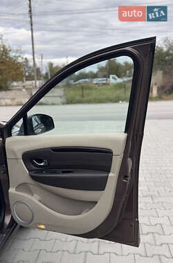 Минивэн Renault Grand Scenic 2010 в 