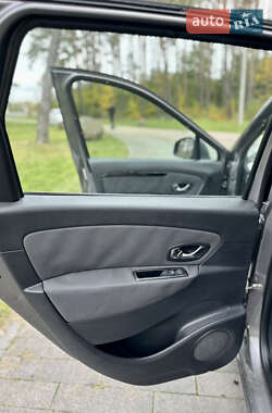 Минивэн Renault Grand Scenic 2013 в 