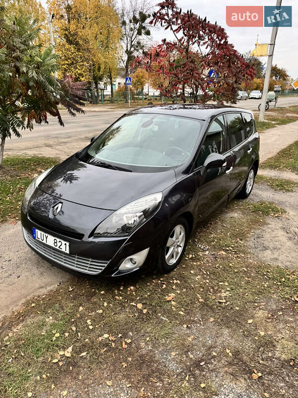 Минивэн Renault Grand Scenic 2011 в Котельве