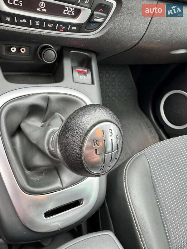 Минивэн Renault Grand Scenic 2011 в Котельве