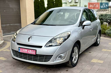Минивэн Renault Grand Scenic 2010 в 