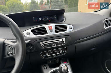 Минивэн Renault Grand Scenic 2010 в 