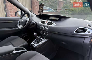 Минивэн Renault Grand Scenic 2010 в 