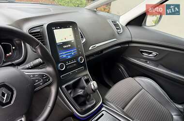 Минивэн Renault Grand Scenic 2017 в 