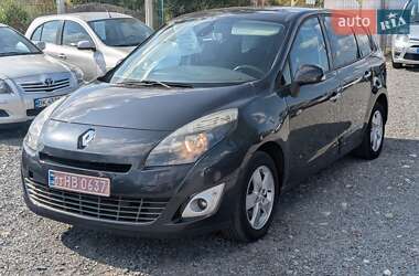 Минивэн Renault Grand Scenic 2011 в 