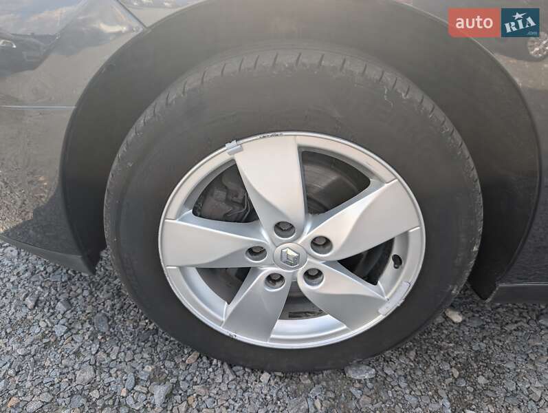 Мінівен Renault Grand Scenic 2011 в Рівному фото 19 Мінівен Renault Grand Scenic 2011 в Рівному