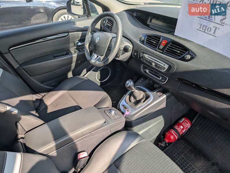 Мінівен Renault Grand Scenic 2011 в Рівному фото 42 Мінівен Renault Grand Scenic 2011 в Рівному