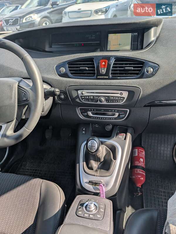 Мінівен Renault Grand Scenic 2011 в Рівному фото 48 Мінівен Renault Grand Scenic 2011 в Рівному