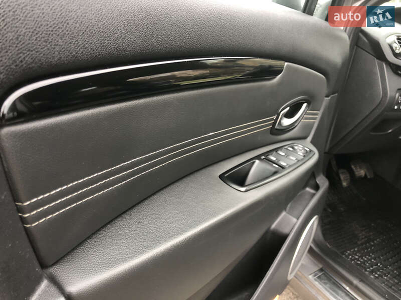 Минивэн Renault Grand Scenic 2012 в Ровно