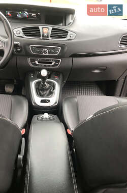 Мінівен Renault Grand Scenic 2012 в 