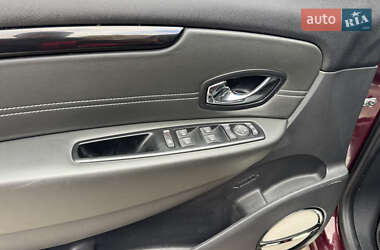 Минивэн Renault Grand Scenic 2016 в 