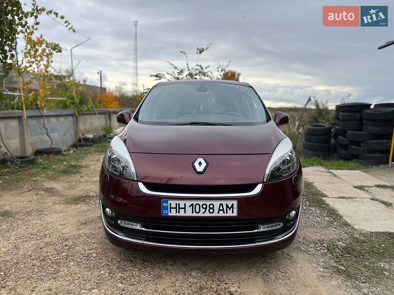 Минивэн Renault Grand Scenic 2012 в Великодолинском