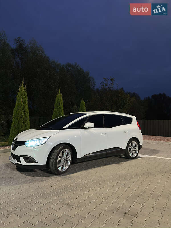Минивэн Renault Grand Scenic 2017 в 