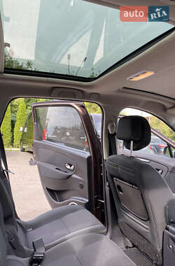 Минивэн Renault Grand Scenic 2010 в 