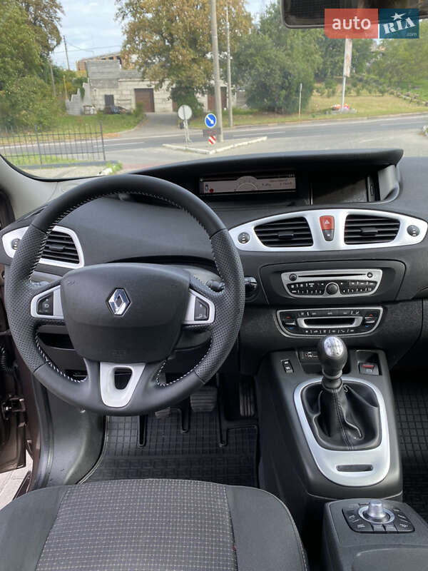 Минивэн Renault Grand Scenic 2010 в Ровно