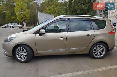 Минивэн Renault Grand Scenic 2014 в 