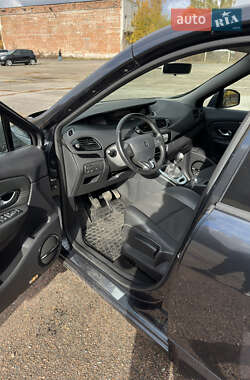 Минивэн Renault Grand Scenic 2011 в 