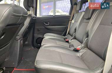 Минивэн Renault Grand Scenic 2011 в 