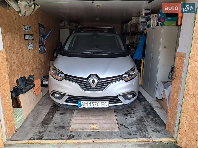 Мінівен Renault Grand Scenic 2017 в Києві фото 35 Мінівен Renault Grand Scenic 2017 в Києві