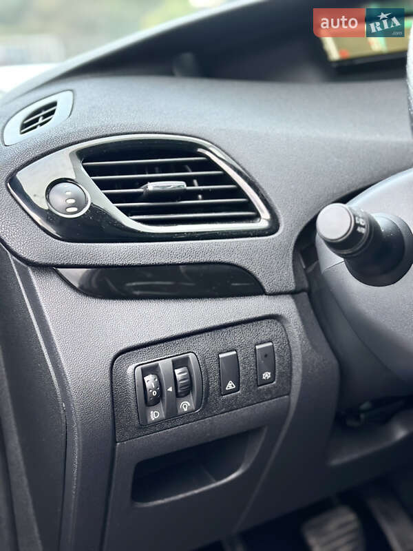 Минивэн Renault Grand Scenic 2013 в Луцке фото 29 Минивэн Renault Grand Scenic 2013 в Луцке