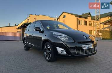 Минивэн Renault Grand Scenic 2011 в 