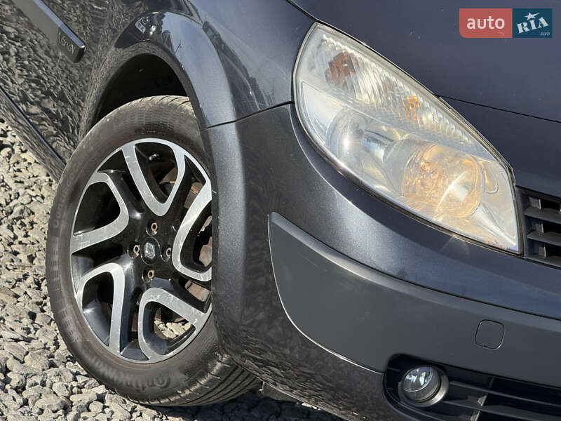 Минивэн Renault Grand Scenic 2005 в Стрые