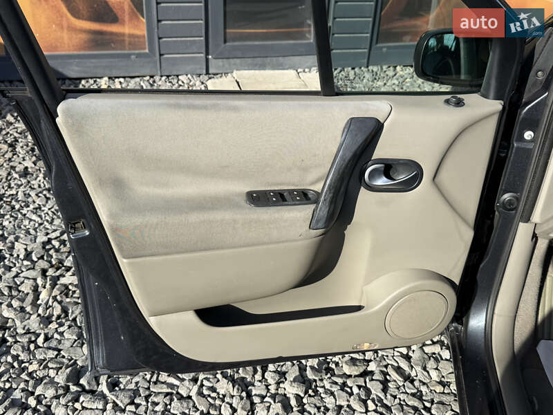 Минивэн Renault Grand Scenic 2005 в Стрые
