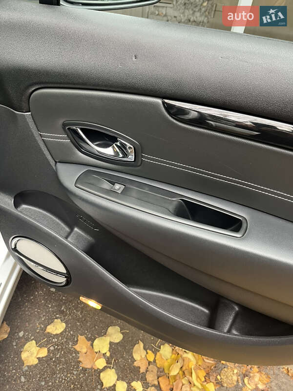 Минивэн Renault Grand Scenic 2015 в Вольногорске