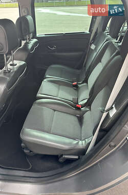 Мінівен Renault Grand Scenic 2013 в 