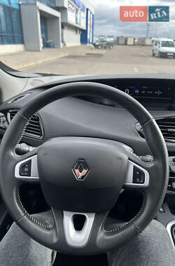 Мінівен Renault Grand Scenic 2013 в 