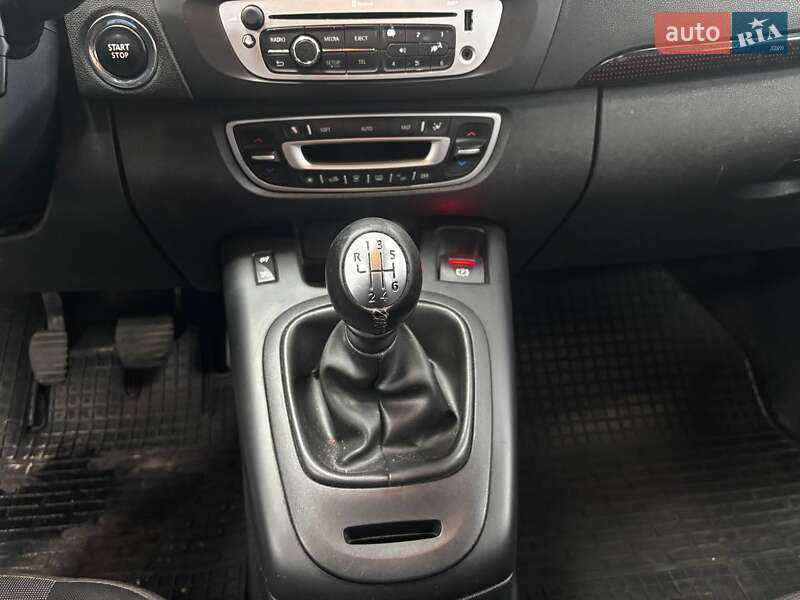 Мінівен Renault Grand Scenic 2012 в Києві фото 31 Мінівен Renault Grand Scenic 2012 в Києві